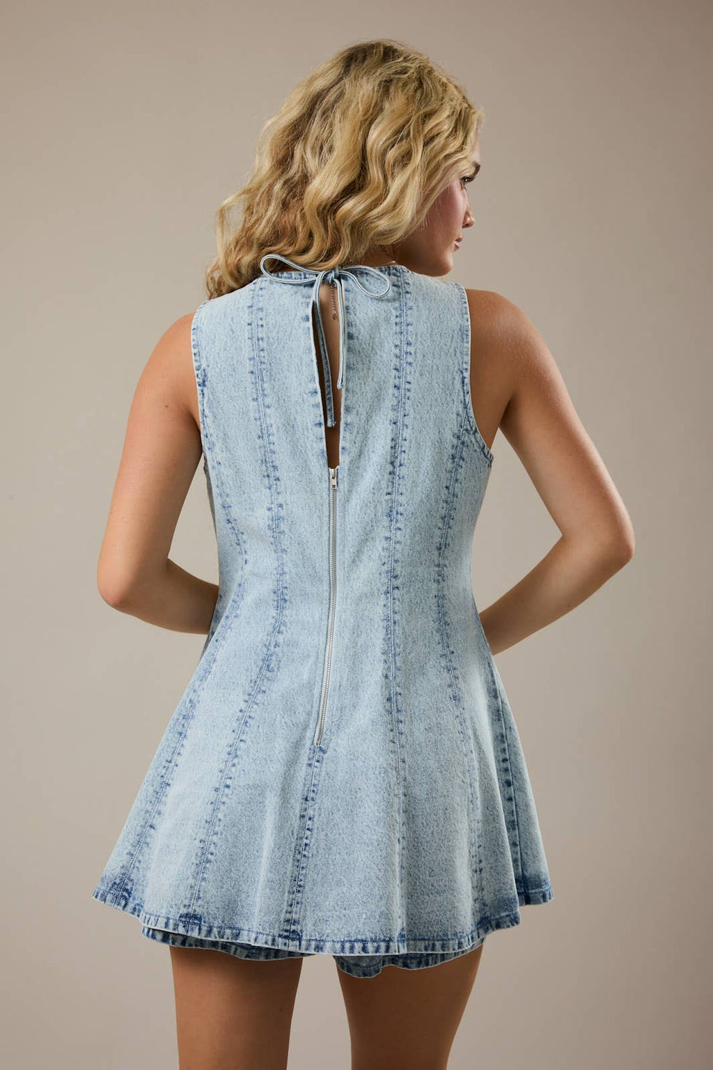 ROUND NECK SLEEVELESS FLARE DENIM ROMPER