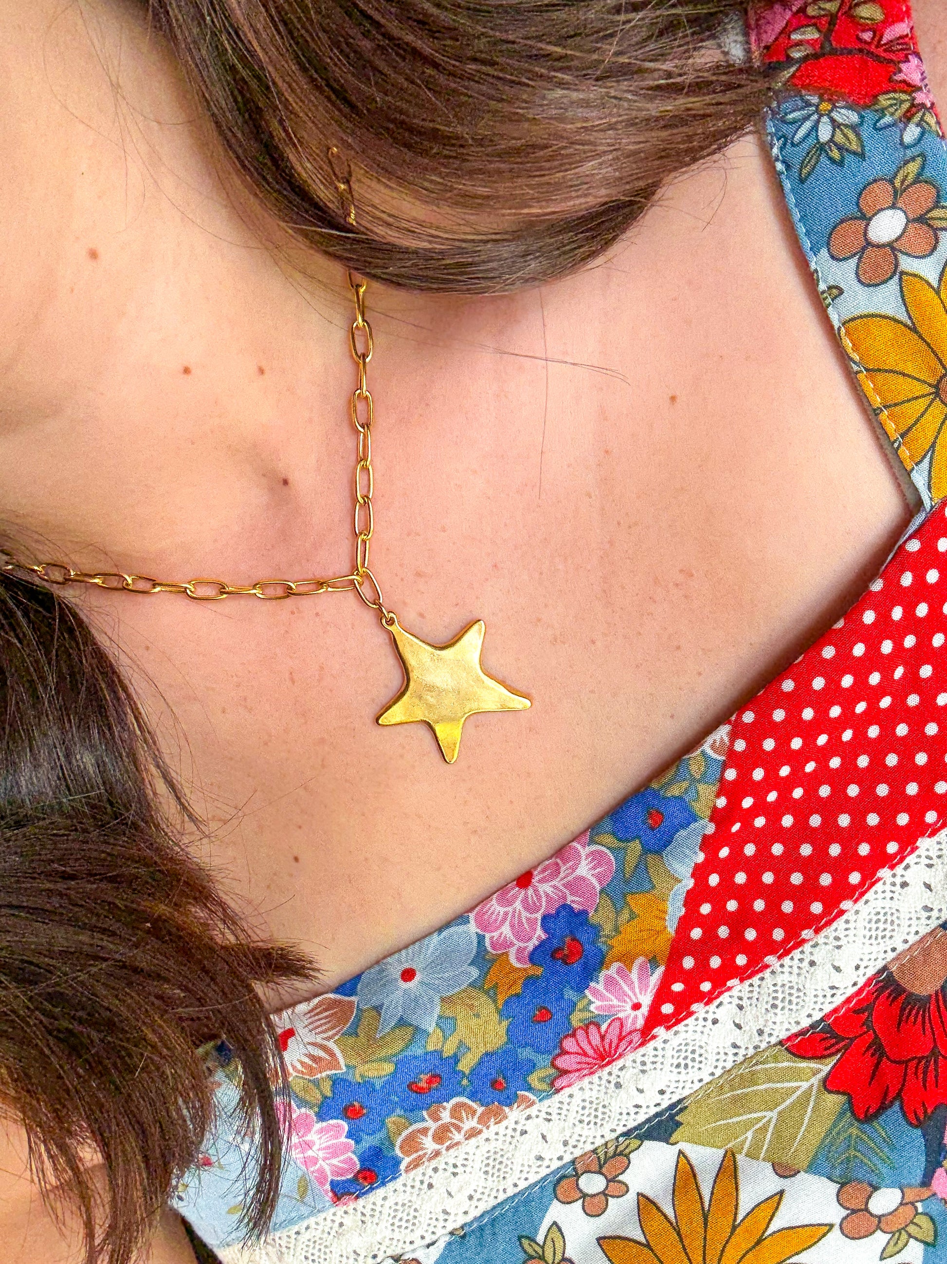 Small Star Chain Necklace